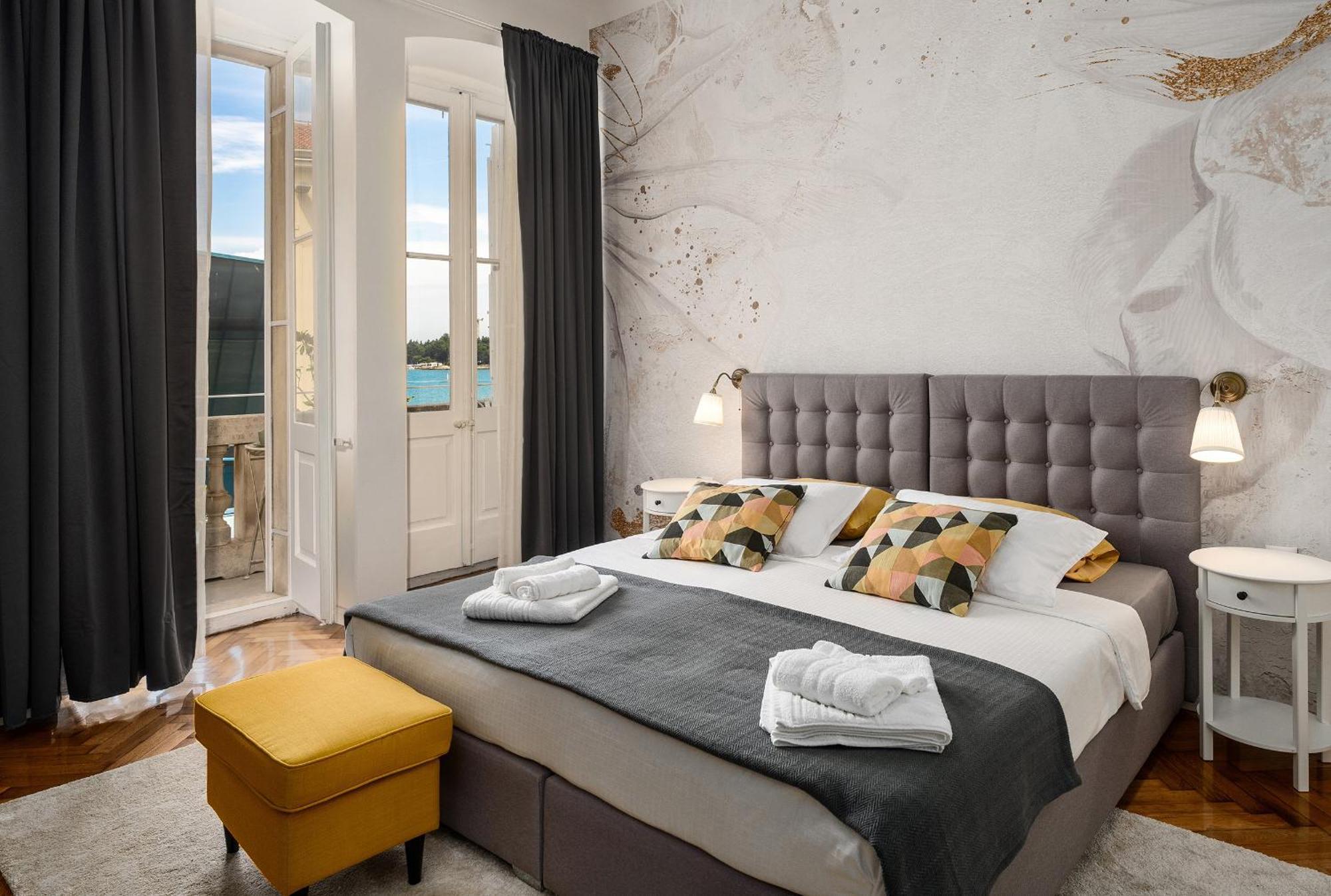 Romeo And Juliet Apartment With Balcony And Sea View Пореч Екстериор снимка